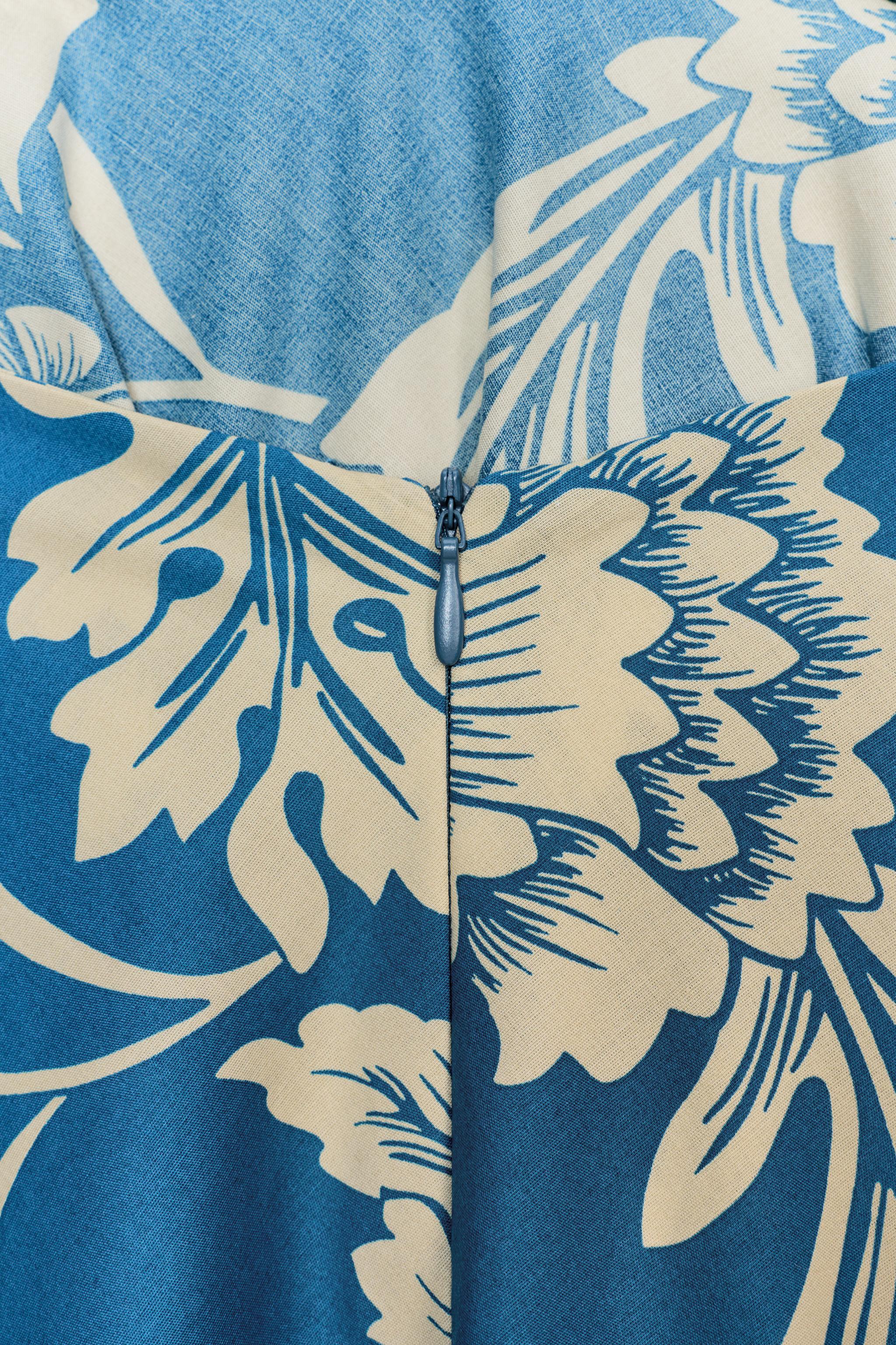 ROBE MI-LONGUE IMPRIMÉE À OUVERTURES